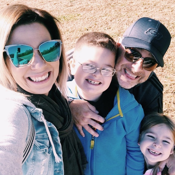 Meet your Posher, Erin - Picture 4 of 6